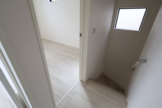 《仲介手数料無料》浦和区元町１丁目26-13新築一戸建てケイアイグレイスの内装