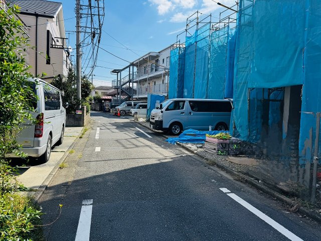 八王子市　暁町　新築一戸建て　０１期の前面道路含む現地写真|～北側4ｍ道路に面しています～