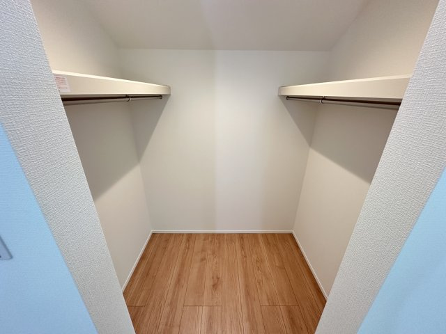 神奈川区三ッ沢上町の収納|衣類や箱物や思い出の品もたっぷり収納できるので、整理整頓にも◎。お部屋もより広々と使えます。