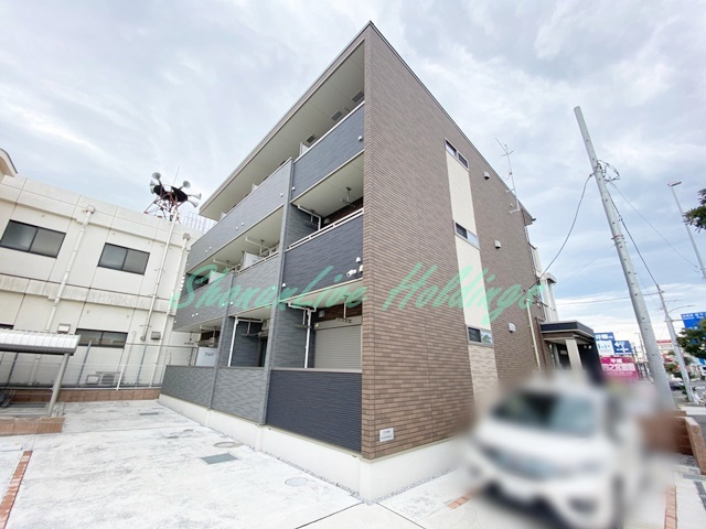平塚市八千代町のアパート