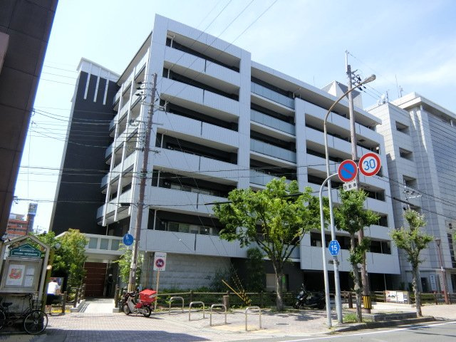 イーストコートアイ別院町の外観