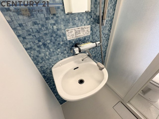 浴室内に洗面台付き！

