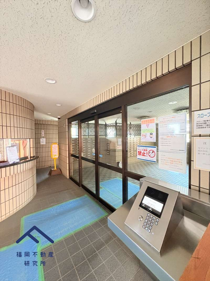 スプラウトマンション須恵のエントランス