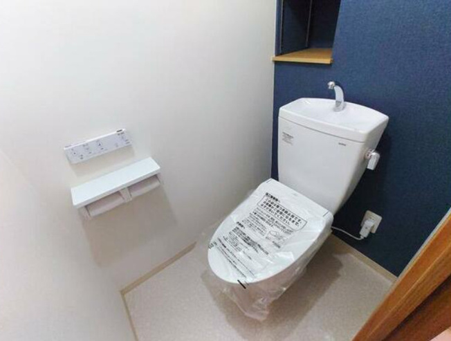 【トイレ】 | コンドミニアム千里中央 | こちらのサイトに掲載されている全ての物件が、当社にてご紹介可能です！気になる物件がありましたら、弊社スタッフまでお気軽にお問合せ下さいませ。