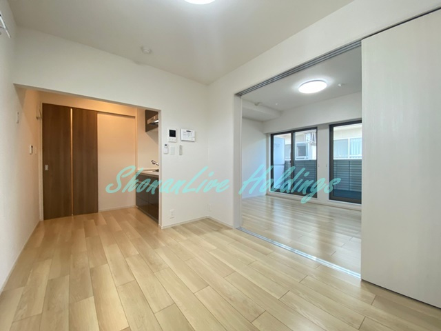 藤沢市湘南台５丁目のアパートの居間・リビング