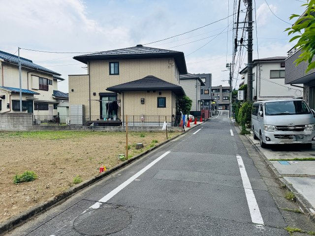八王子市　暁町　新築一戸建て　０１期の前面道路含む現地写真|～北側4ｍ道路に面しています～