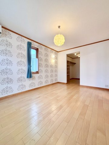 里塚緑ヶ丘5丁目の洋室|主寝室