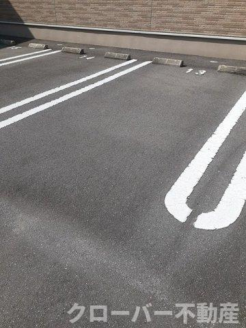 ミルト久米Ａの駐車場