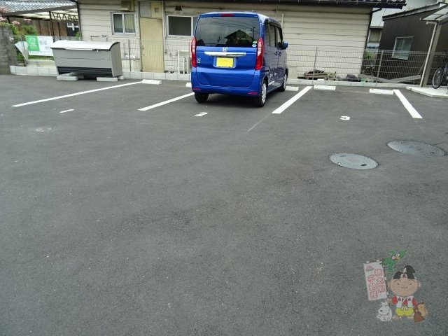 ＲＥＬＵＸＩＡ　北の駐車場