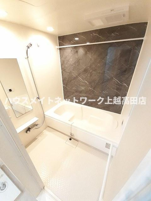 パインエコーの浴室|バス