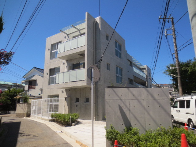 リリー中原