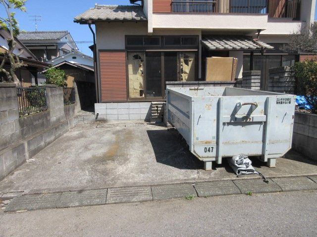 中古戸建　熊谷市小島776-11（リフォーム住宅）の前面道路含む現地写真