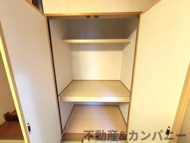 吉藤4丁目の中古のおうち　松山市吉藤4丁目中古戸建の収納|来客用のお布団など収納できます