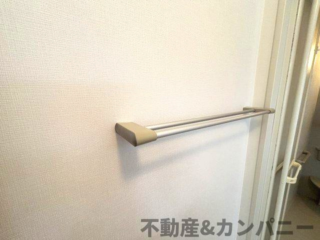 吉藤4丁目の中古のおうち　松山市吉藤4丁目中古戸建のその他|タオル掛けです