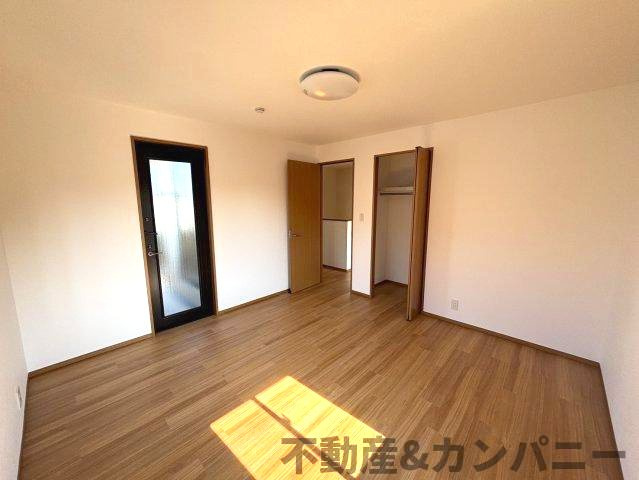 吉藤4丁目の中古のおうち　松山市吉藤4丁目中古戸建の洋室|個人の部屋や寝室として使える洋室です