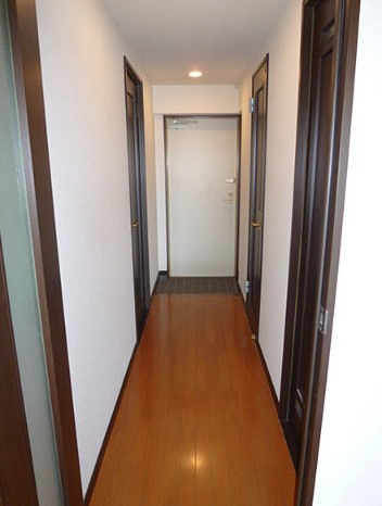 QM壱番館の玄関