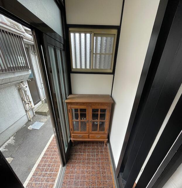 田中貸家の玄関