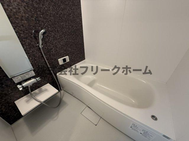 小金井市本町４丁目のアパートの浴室
