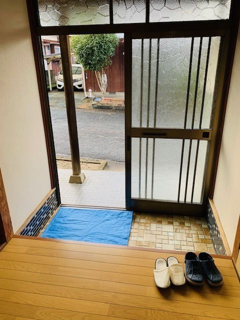 齋藤貸家の玄関