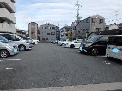 穴瀬モータープール