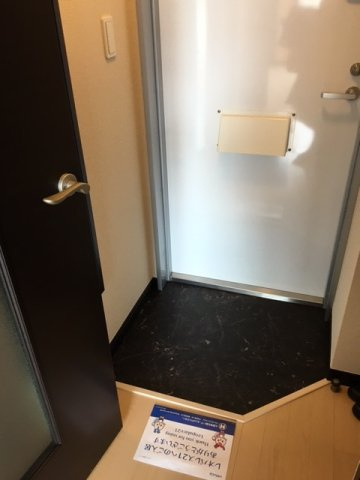 レオネクストモビリティの玄関