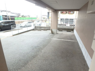 【駐車場】 | リバーサイド仁川 | 駐車場があります
