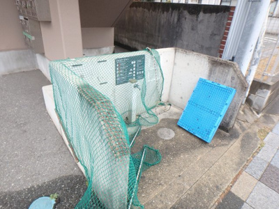 【その他共用部分】 | リバーサイド仁川 | ゴミステーションです