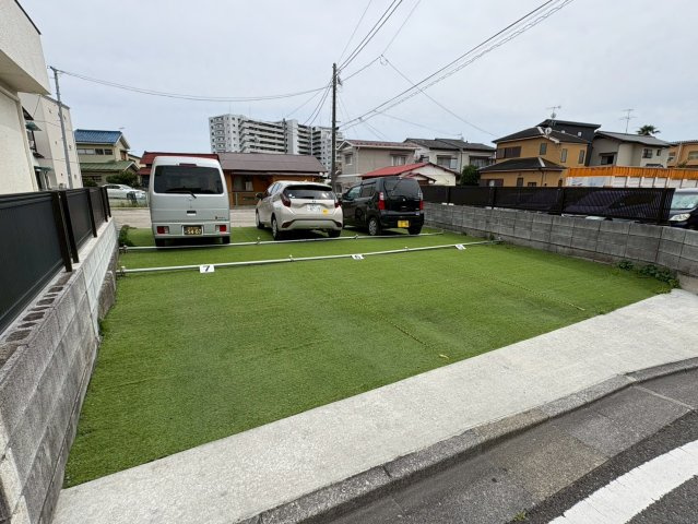 寿ビルの駐車場