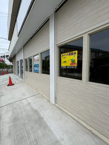 寿ビルの駐車場