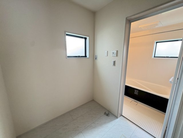 名谷町２期　新築戸建てのランドリースペース