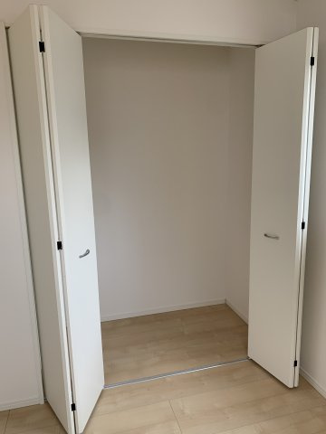 神戸市西区福吉台　リフレッシュ一戸建ての洋室