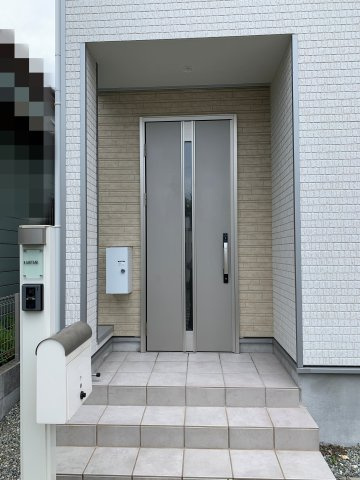 神戸市西区福吉台　リフレッシュ一戸建ての玄関