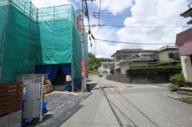 鴨部Ⅳ　新築戸建　2号棟　（全2区画）の前面道路含む現地写真|東側　幅　6.3ｍ　接面　12.0ｍ