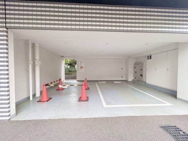 ミルーナヒルズ亀有のエントランス|ドキドキの新生活も、安心してスタート。ぴったりの住まいを見つけませんか？クランディアが一緒に住まい選びをサポートします‼　まずは、お気軽にお問合せください　＃クランディア