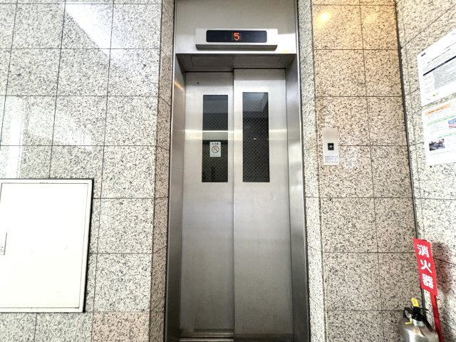 ワコーレ三軒茶屋のその他共用部分|ワコーレ三軒茶屋：エレベーターがありお部屋までの移動も楽々！