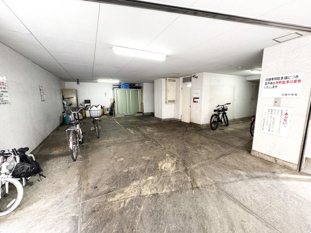 ワコーレ三軒茶屋のその他共用部分|ワコーレ三軒茶屋：敷地内にバイク置場もございます！（空き要確認）