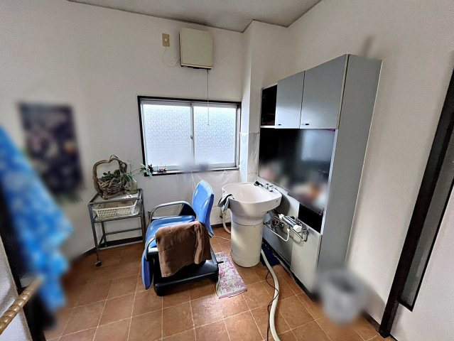 福島市蓬莱町8丁目　中古戸建のその他|【店舗内】シャンプー台は1台ございます！