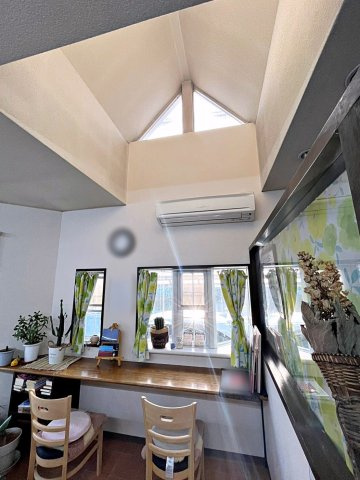 福島市蓬莱町8丁目　中古戸建のその他|【店舗内】西側には窓があるので日差しがたっぷり入ります！