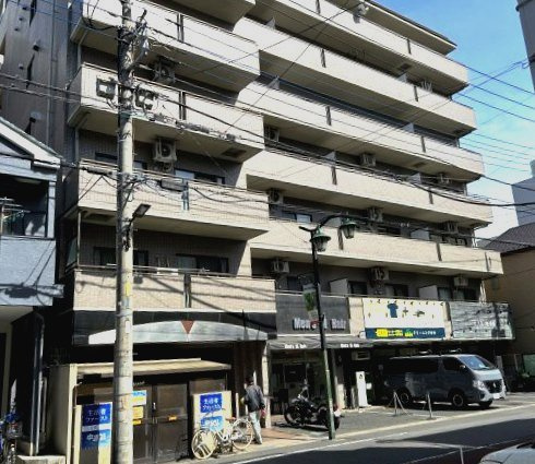 メゾンドクール
