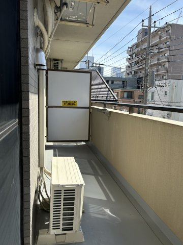 メゾンドクールのバルコニー