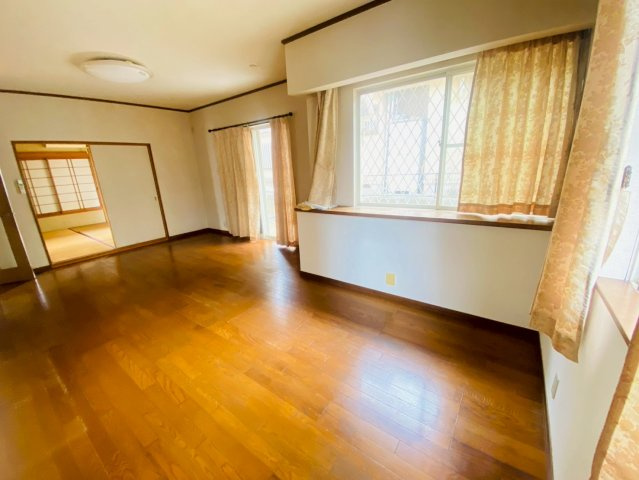 希望ヶ丘戸建の居間・リビング