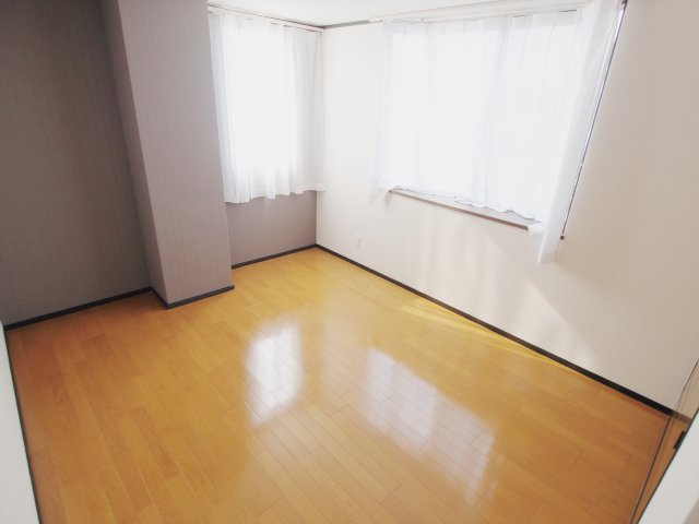 グリームマンションの洋室
