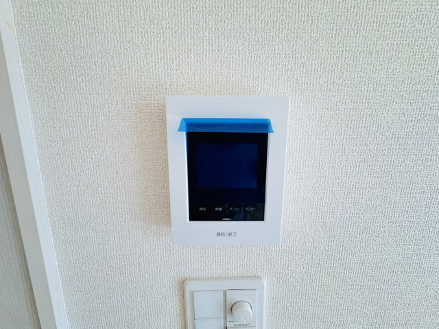 柏市新逆井2丁目新築戸建【土南部小学校:7分】のセキュリティ|来客時も安心のTVモニター付きインターフォン