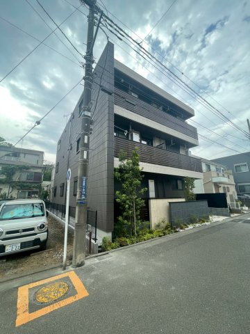 クレールメゾンの駐車場