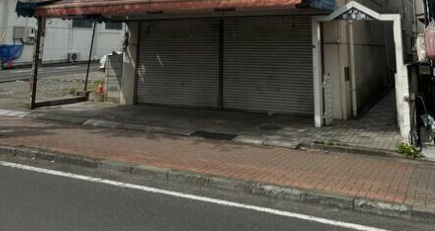 ＷＥＳＴ壱番館のエントランス