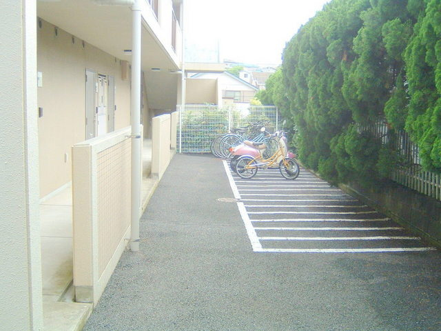 プリンスフィールドのその他|敷地内無料バイク駐輪場
