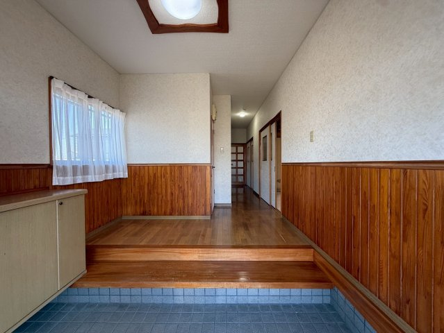 曽於市財部町南俣の中古一戸建の玄関
