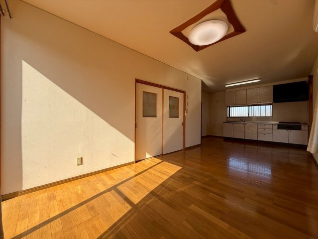 曽於市財部町南俣の中古一戸建の居間・リビング