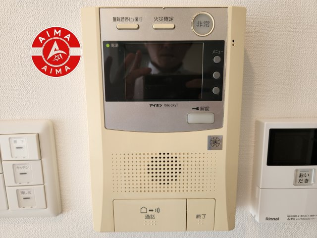 グランフォーレラグゼ平尾のセキュリティ|玄関先で訪問者を確認できるため、防犯面でも安心です。