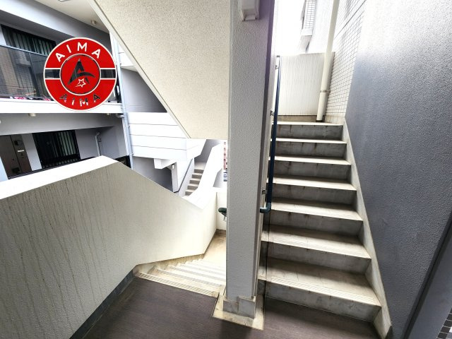 グランフォーレラグゼ平尾のその他|通路階段です。